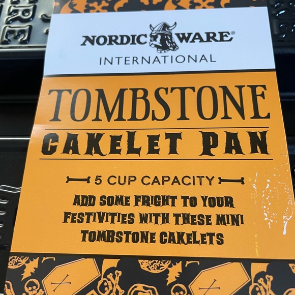 Nordic Ware Halloween Steel Muffin Cake Mold Pan - Picture 4 of 7